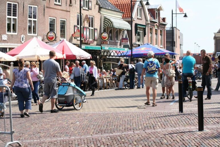 Weekmarkt Schagen — markt-eten in de Wadden