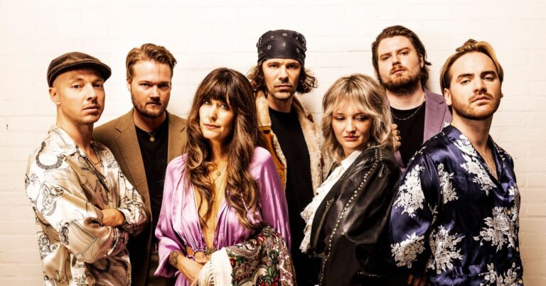The Cosmic Carnival 50 Years of Rumours (Fleetwood Mac Tribute) — muziek in de Wadden